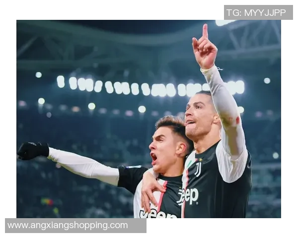 足球场上的璀璨星光这些帅气球员如何用实力和魅力征服球迷心灵