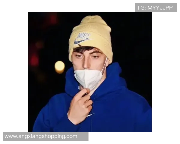 足球球星换头像大全 高清个性化球员头像精选与背景搭配设计